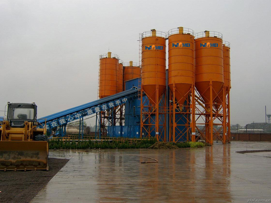 concrete batching plant on barge
